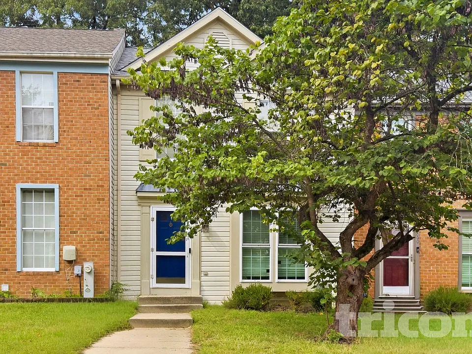 2162 Commissary Cir