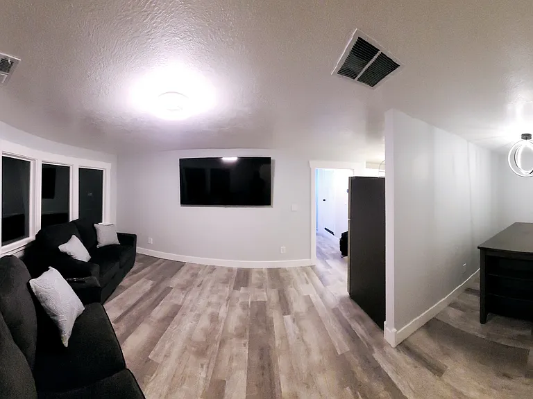 699 N 600 E — Photo 34
