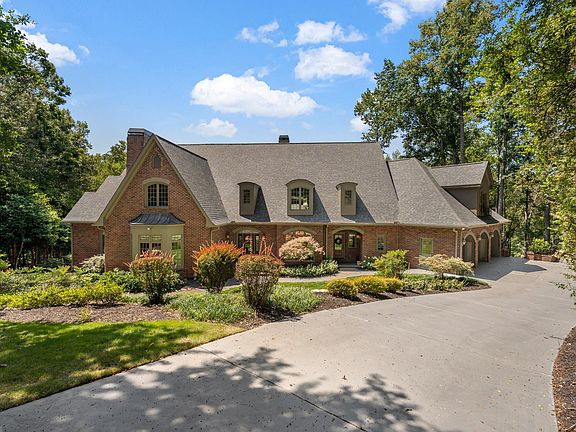 4th image of 120 Tuscany Way