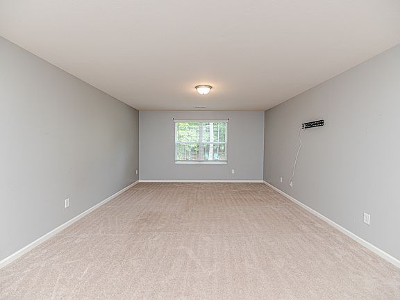 3rd image of 2441 Westgate Dr