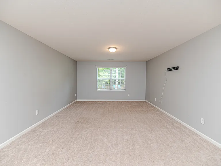 2441 Westgate Dr — Photo 8