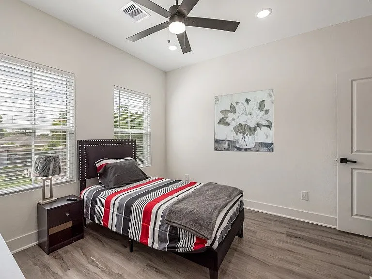 8328 Corinth St #B — Photo 10
