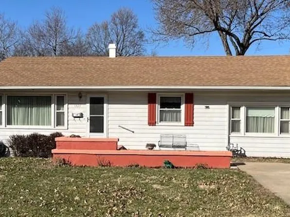 3327 Lafayette St, Saint Joseph, MO 64507