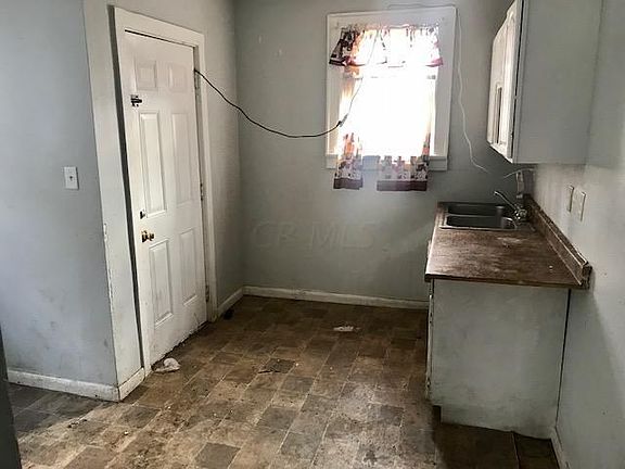 5th image of 809 W Rich St #811