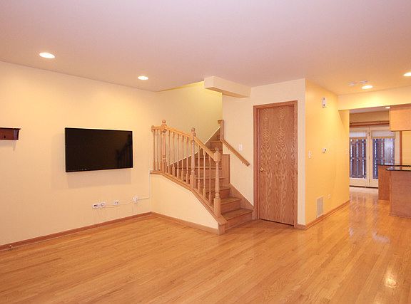 5th image of 609 South Blvd APT C