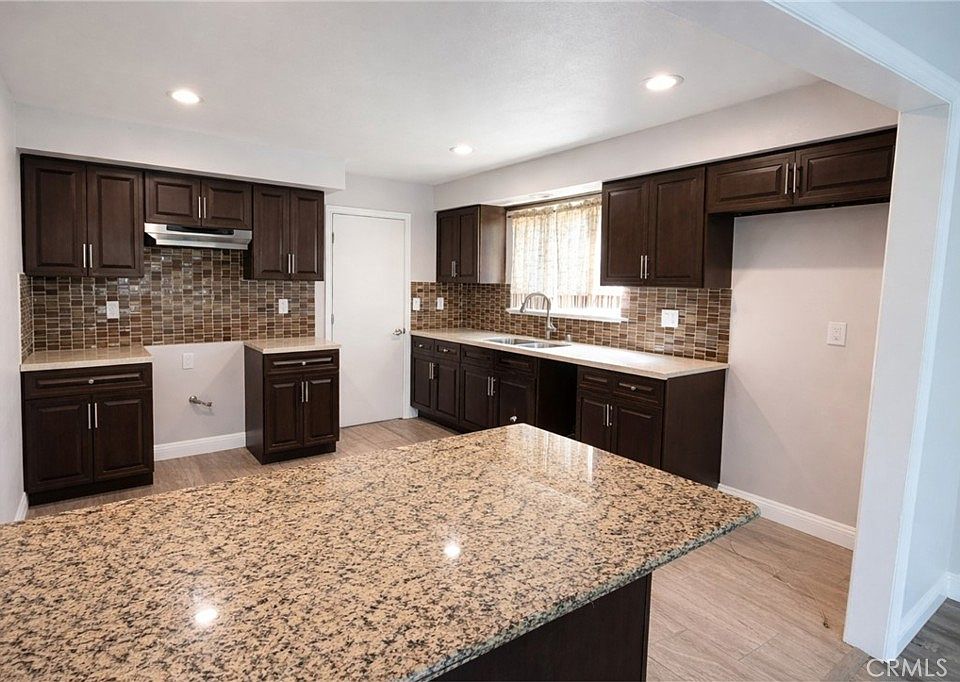 1st image of 1429 Berkeley Dr