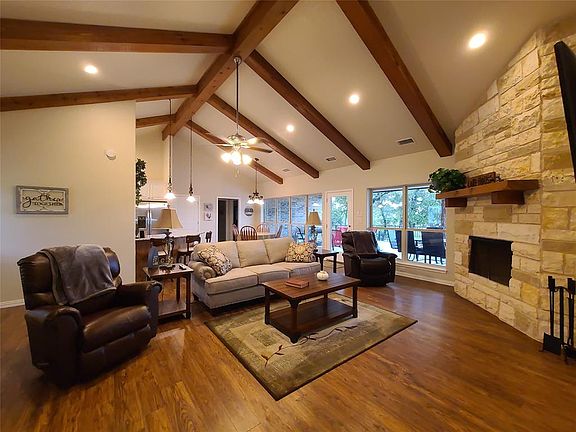 2nd image of 532 Sunpoint Ln