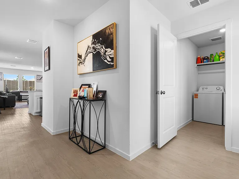 1925 Wild Orchard Ln — Photo 1