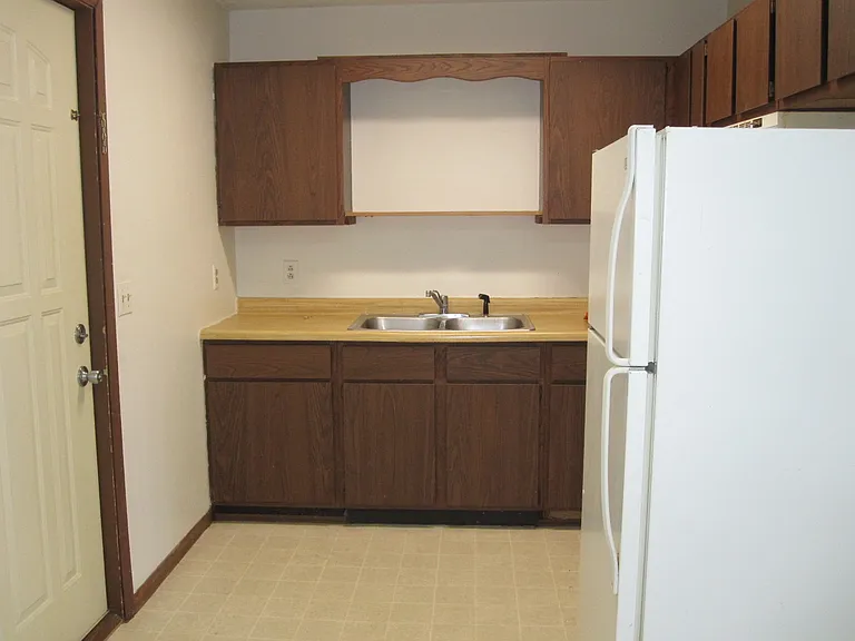 102 Bridge Ave #3 — Photo 3
