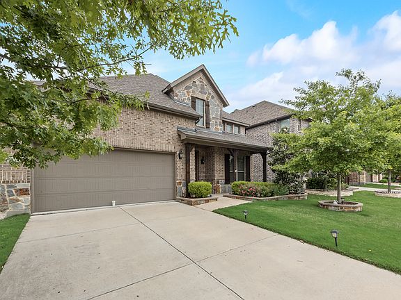 2nd image of 3315 Sequoia Ln