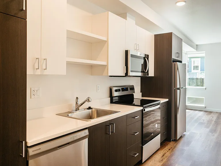 7448 N Saint Louis Ave #101 — Photo 3
