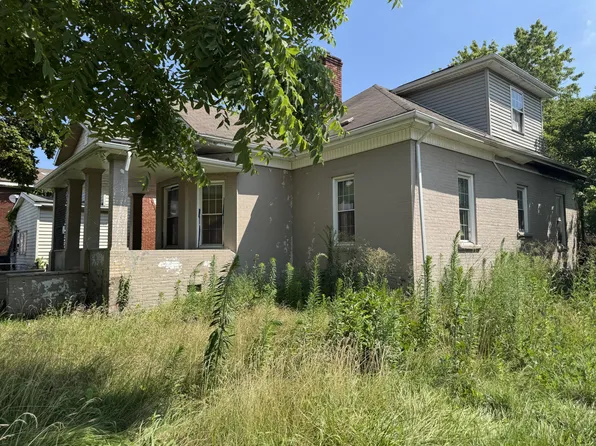 947 9th St W, Huntington, WV 25704