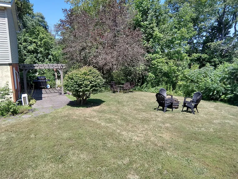 108 Woodview Ln #2 — Photo 6