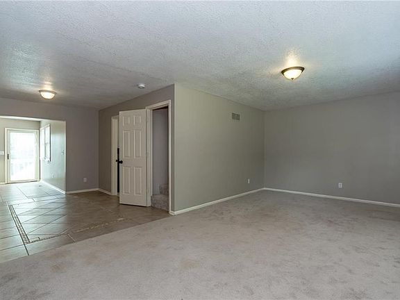 2nd image of 4701 Wood Ave
