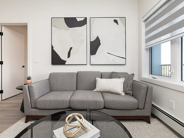 23 Aquitania Blvd W — Photo 12