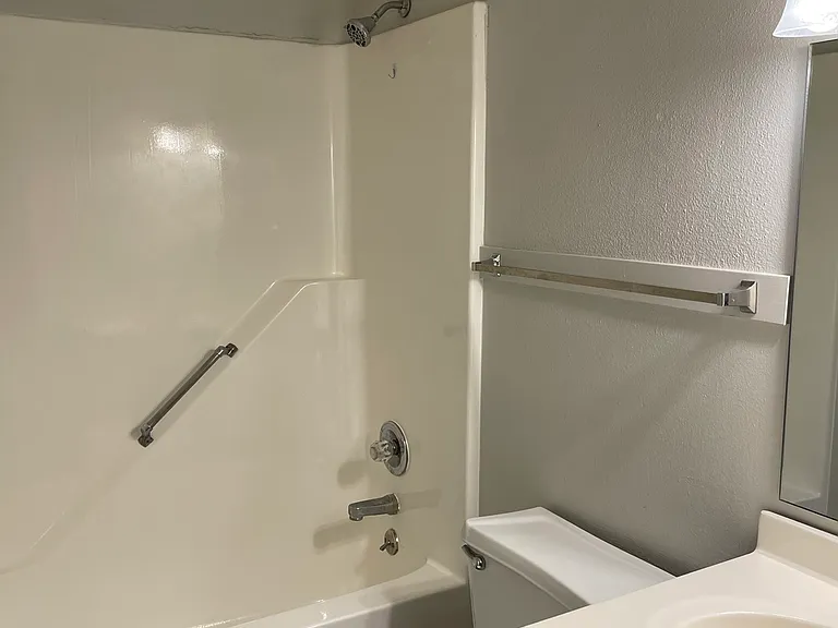 409 S Johnson St #6 — Photo 9
