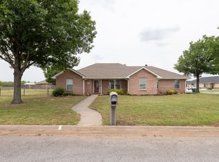 1441 Saddle Trl, Henrietta, TX 76365