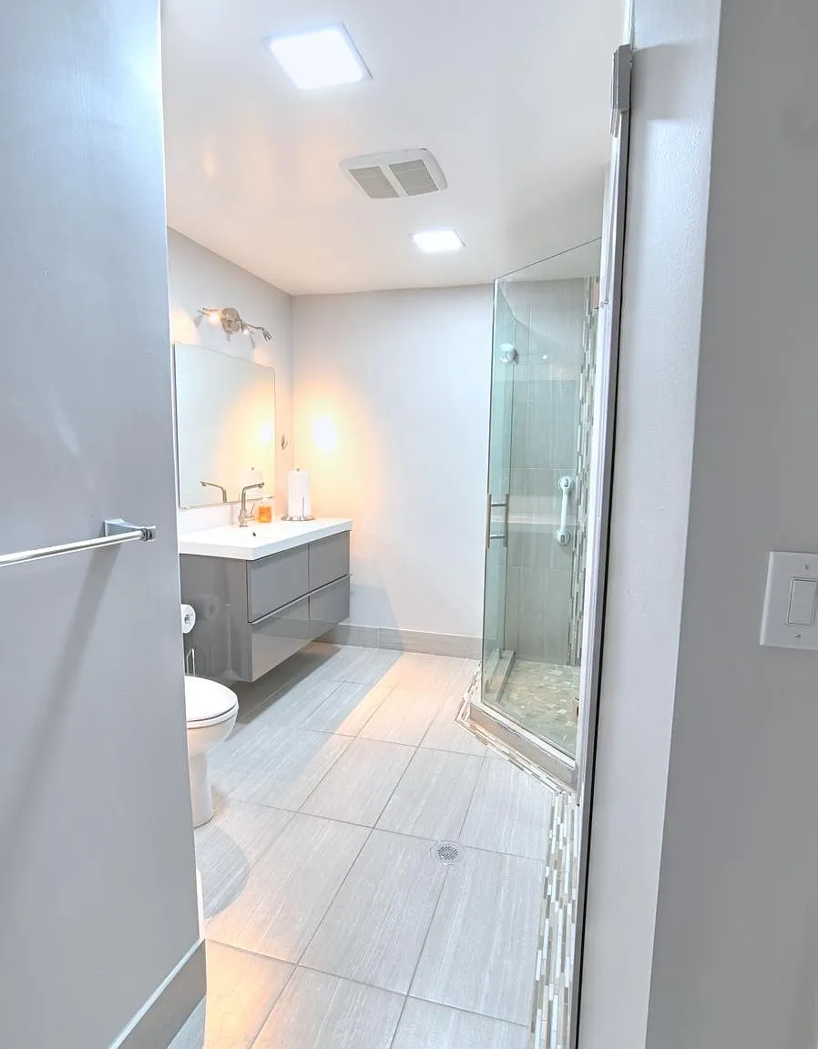 1 bed, 2330 sqft, $1,750 — Photo 3
