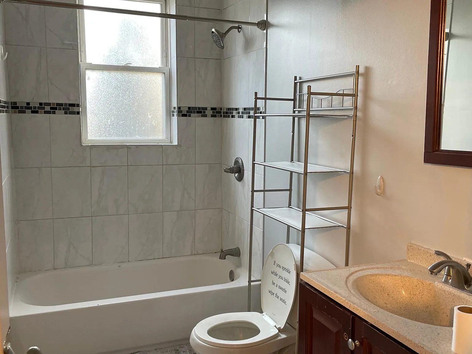 2 bed, 850 sqft, $1,600 — Photo 2