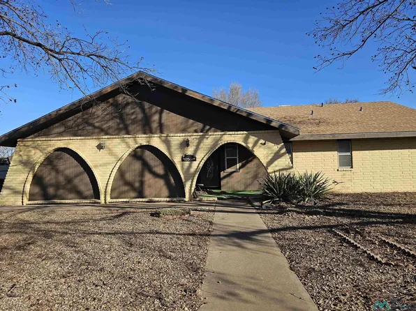 1600 Arcineiga Dr, Clovis, NM 88101