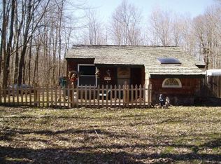 7663 E Elm Dr, Jamestown, PA 16134