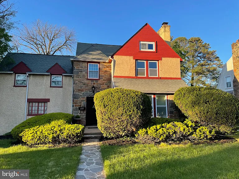 6305 E Fordham Dr — Photo 1