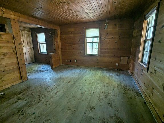 2nd image of 8836 Williams Rd
