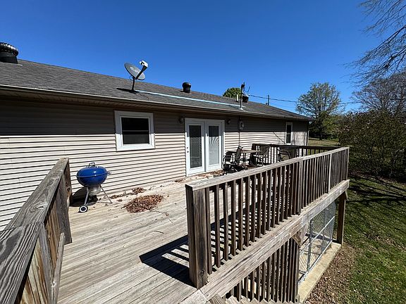 2nd image of 222 Sunrise Landing Rd