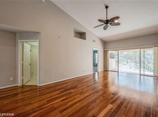 760 Wiggins Lake Dr APT 203, Naples, FL 34110