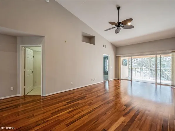 760 Wiggins Lake DR #203, NAPLES, FL 34110