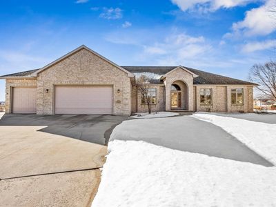 1209 Nature Trail Dr, Neenah, WI, 54956