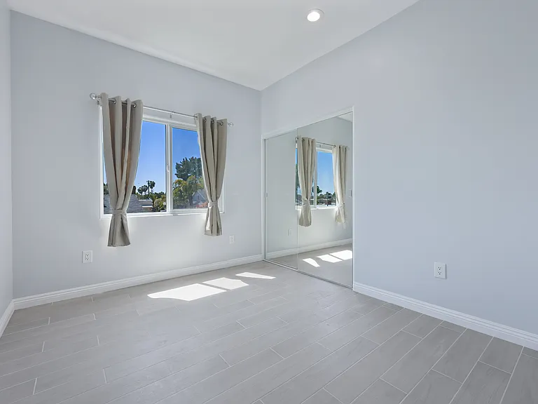 4839 Mansfield St — Photo 16
