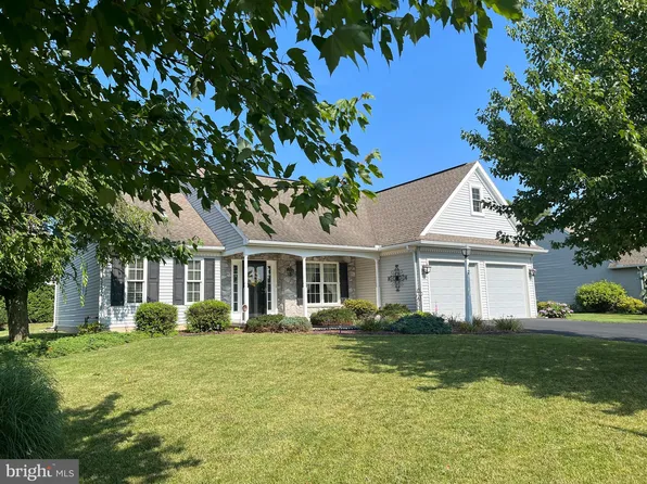 12 Sundew Ln, Womelsdorf, PA 19567