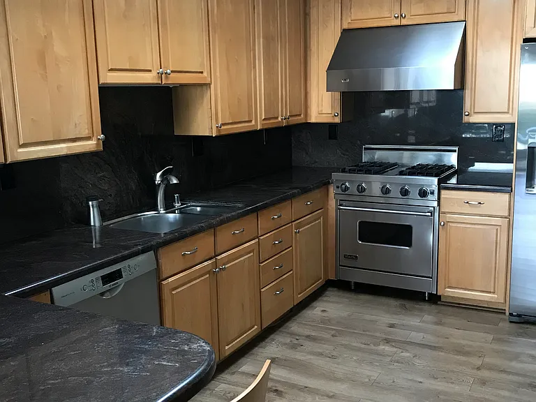 2108 Meadow View Pl — Photo 13