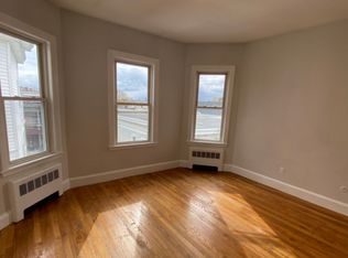 90 Winthrop Shore Dr #14-C, Winthrop, MA 02152