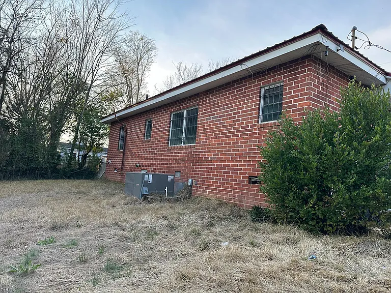 950 W Grenada Ter — Photo 11