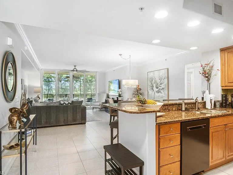 2728 Tiburon Blvd E #A-203 — Photo 4