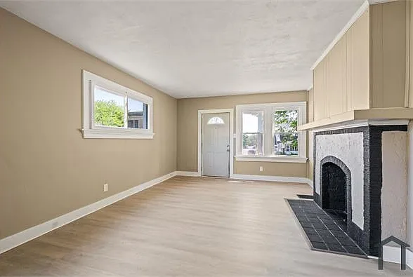 1117 Superior Ave — Photo 5