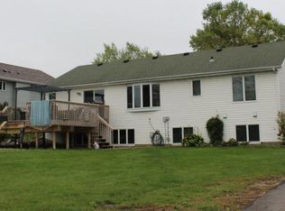 6235 S Pointe Dr SW, Rochester, MN 55902