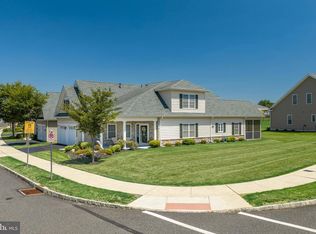 4406 Colonial Ln, Center Valley, PA 18034