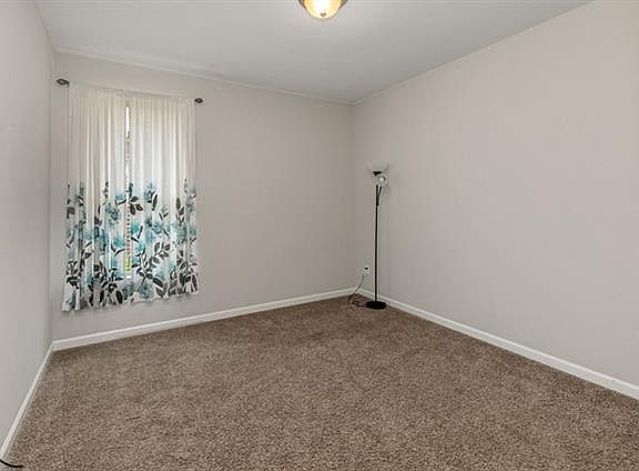 5th image of 2245 N Lake Michele Cir
