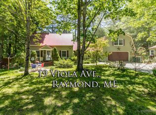 19 Viola St, Raymond, ME 04071