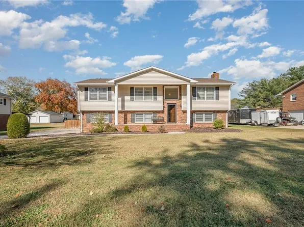 175 Havenwood Dr, Winston Salem, NC 27127