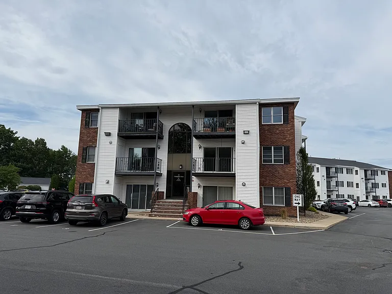 45 Christopher Dr — Photo 15