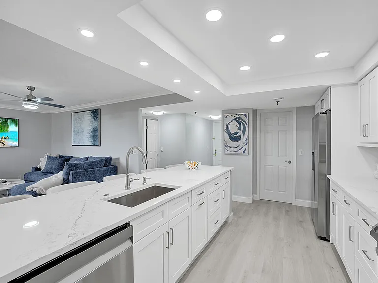 955 Egret Cir #405 — Photo 9