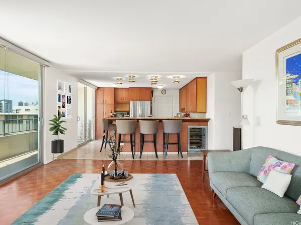 1025 Wilder Ave APT 2B, Honolulu, HI 96822