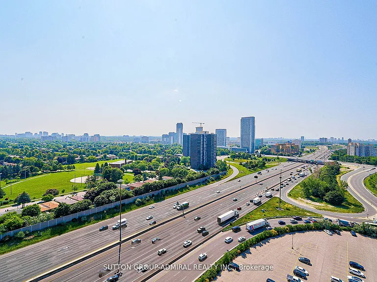 188 Fairview Mall Dr #2115 — Photo 34