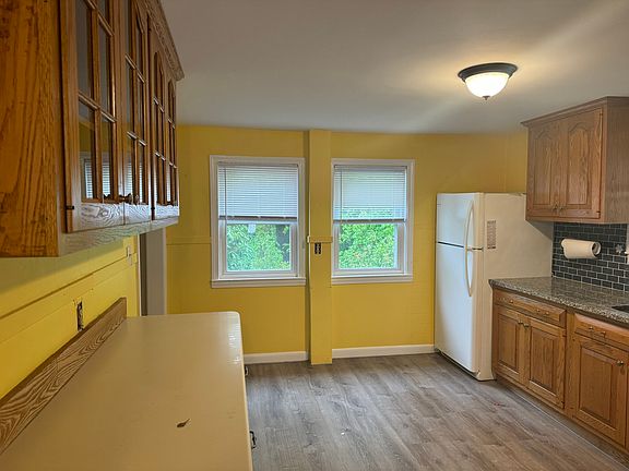 5th image of 149 Hudson St #1A