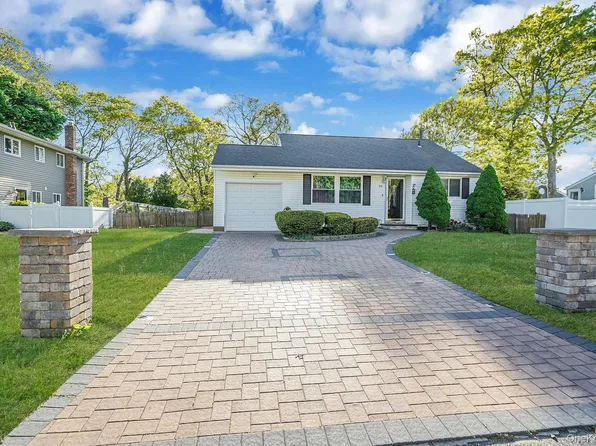 39 Superior Street, Port Jefferson, NY 11776