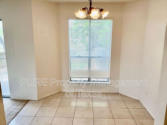 4th image of 12120 Thompkins Dr APT A